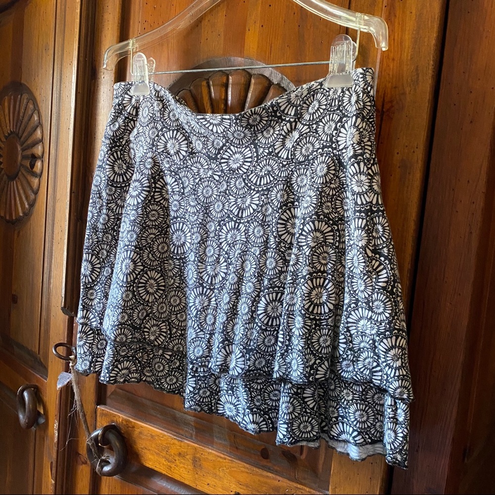 Ann Taylor LOFT medium tiered miniskirt 🌺😻